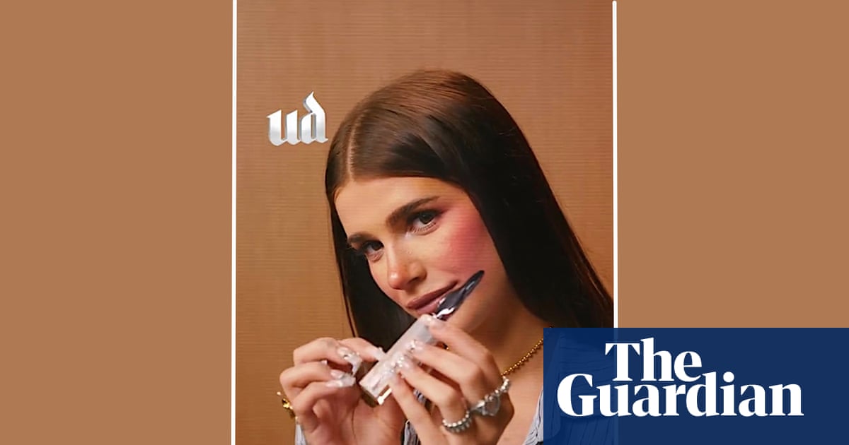 L’Oréal hires OnlyFans star to market makeup popular with teenagers | Young people