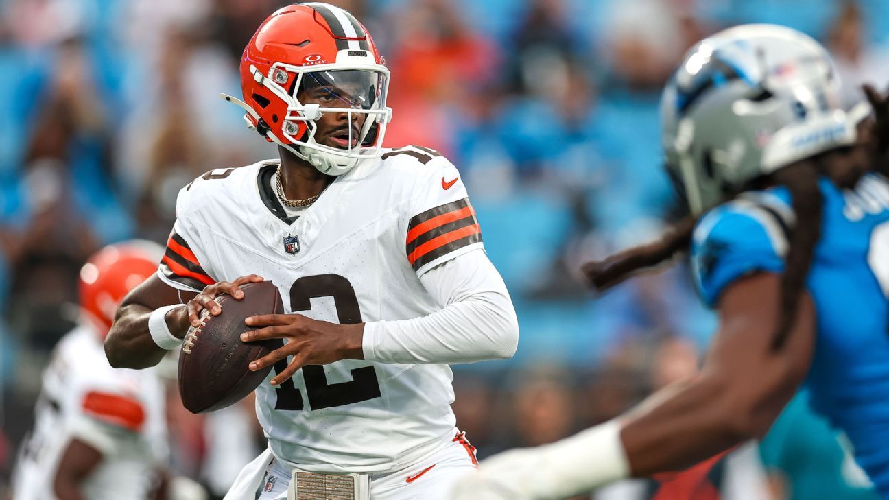 Browns' Shedeur Sanders impresses with 2 TDs in preseason debut