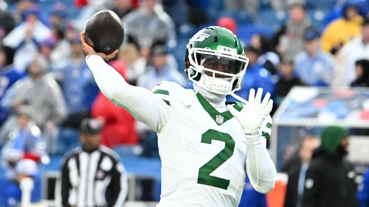 Jets backup QB Tyrod Taylor has knee surgery, iffy for Week 1