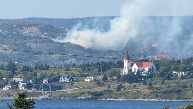 New fire erupts in Spaniard's Bay, some residents have evacuated