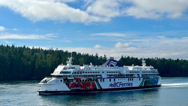 Canadian shipyard slams B.C. Ferries' contract with Chinese shipbuilder