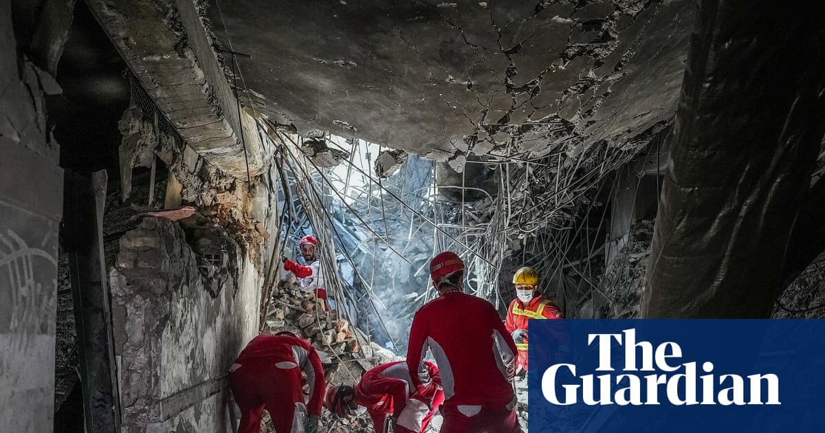 Israeli airstrikes on Tehran killed inmates in ‘apparent war crime’ – report | Israel