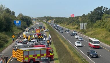 Emergency services attend multi-vehicle collision on M4