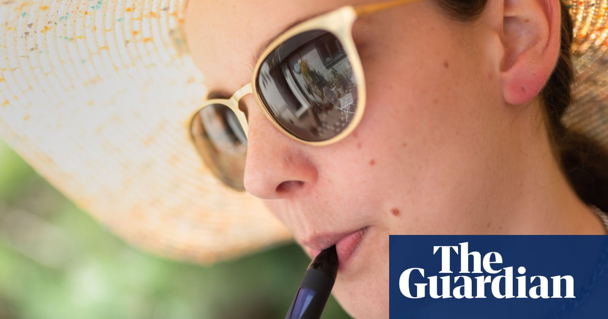 Young vape users three times as likely to start smoking, study finds | Vaping