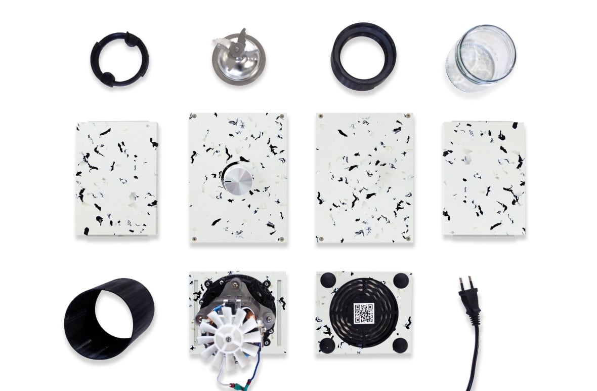 The parts of a blender.