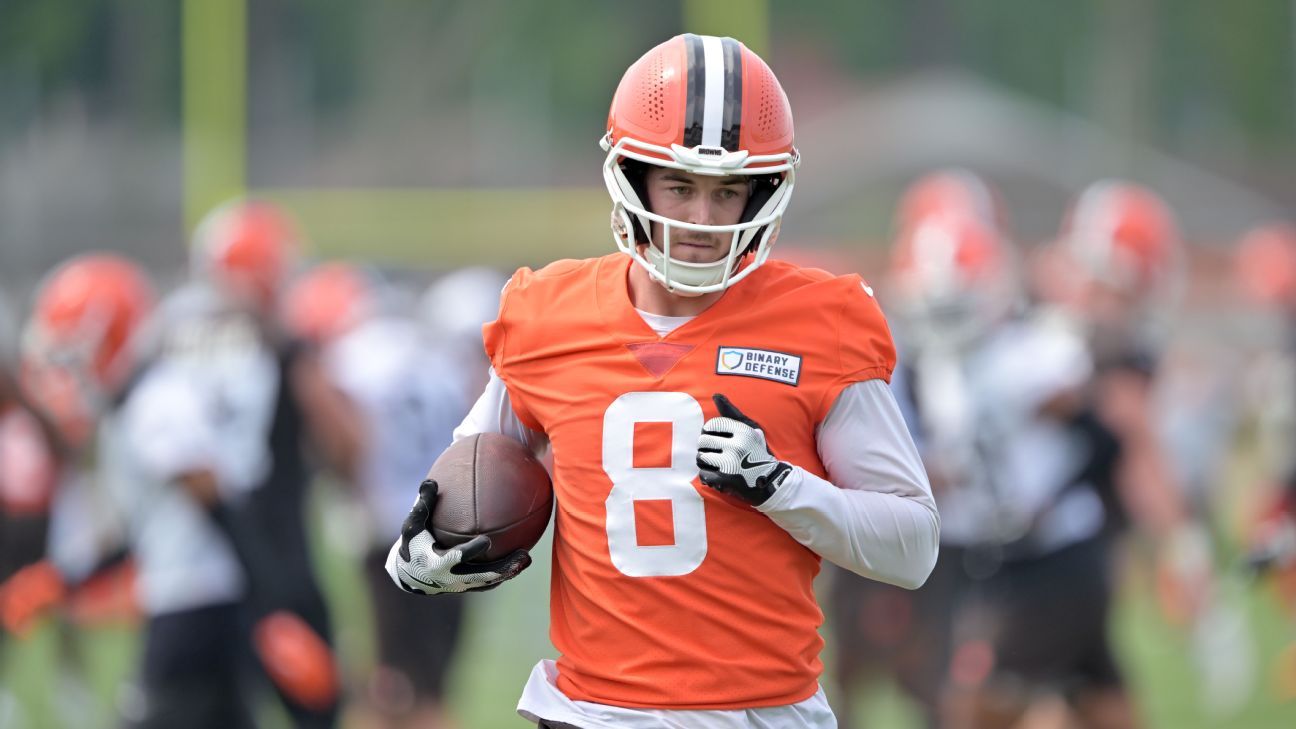 Cleveland Browns send QB Kenny Pickett to Las Vegas Raiders