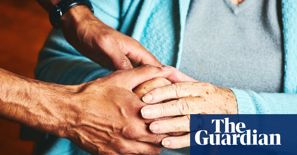 Older Australians facing health and hospital risks because Labor’s care at home program is ‘so badly designed’, expert warns | Aged care