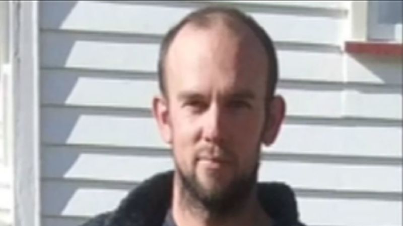 Thomas Phillips: New CCTV footage released believed to show New Zealand fugitive father with one of his three children