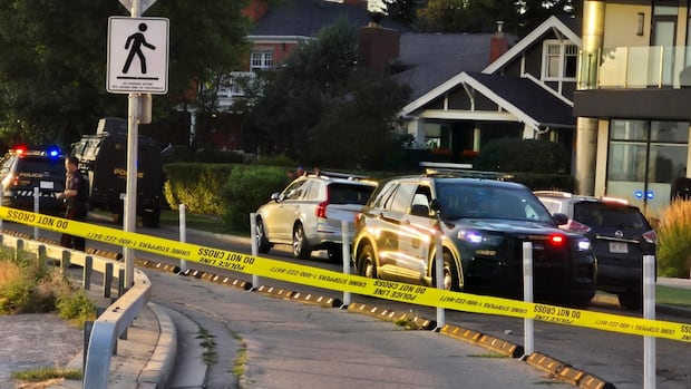 1 dead, another arrested after police resolve shooting incident that led to neighbourhood lockdown