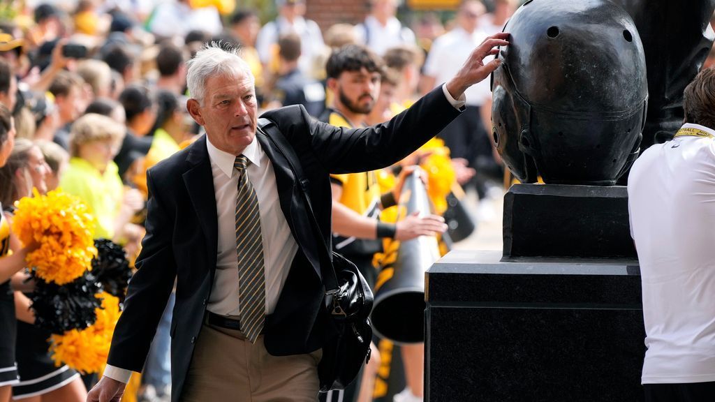 Iowa's Kirk Ferentz in tie for Big Ten's winningest coach