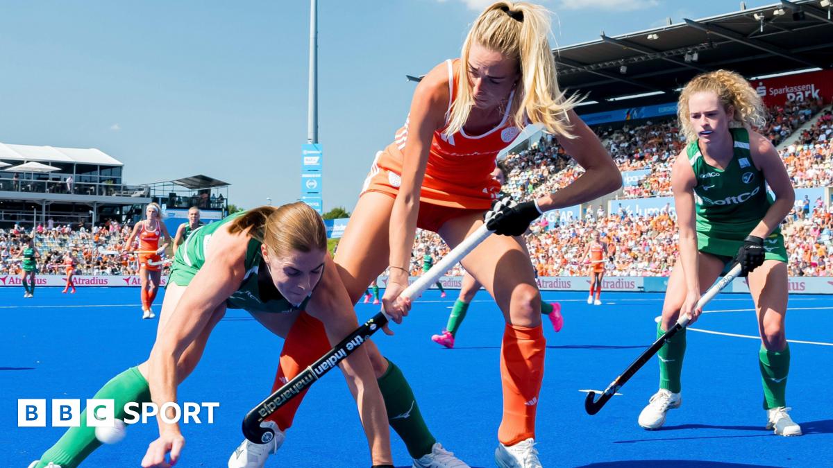 Maro Itoje with Lions fans