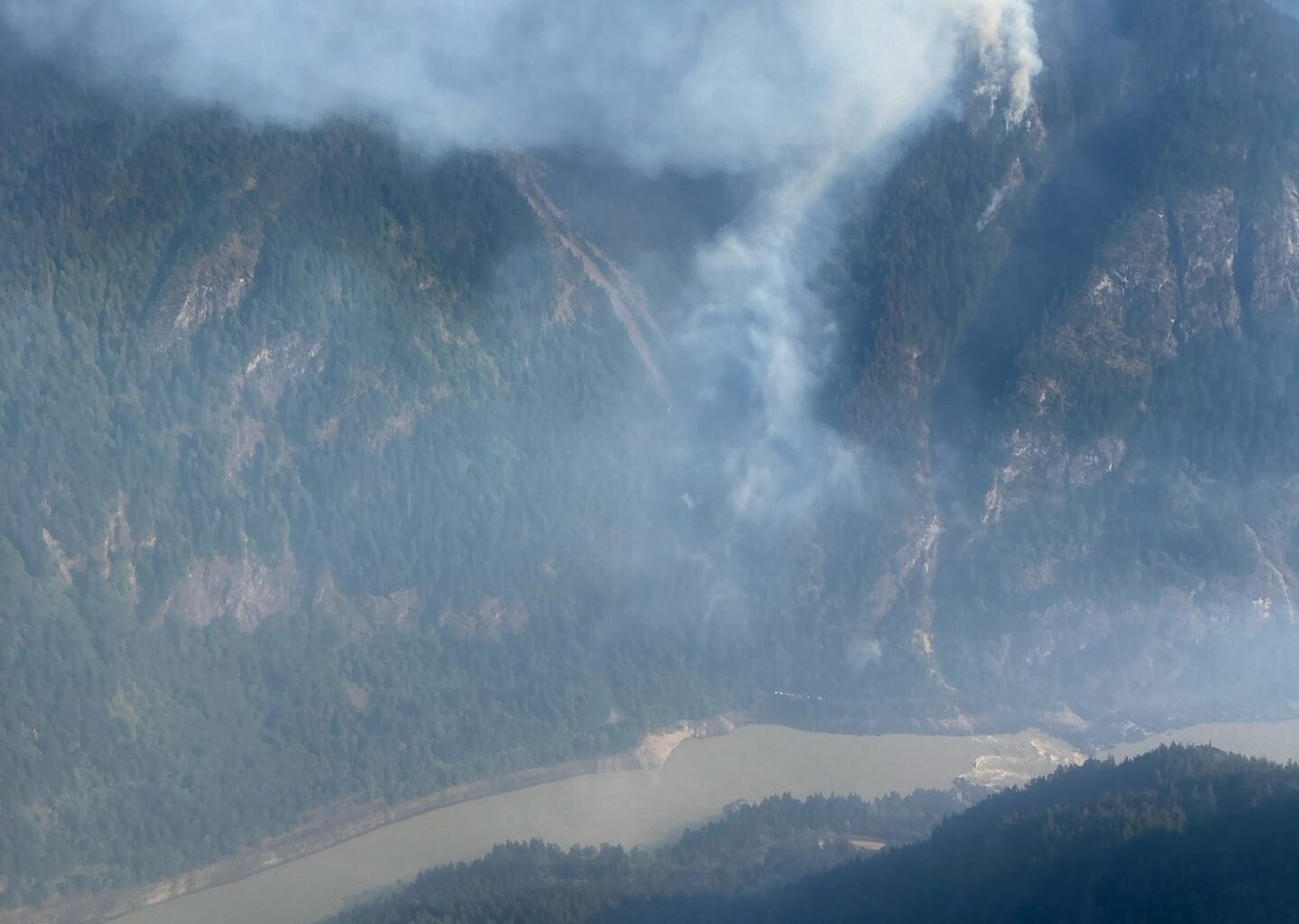Fraser Canyon homes under evacuation alert due to wildfire