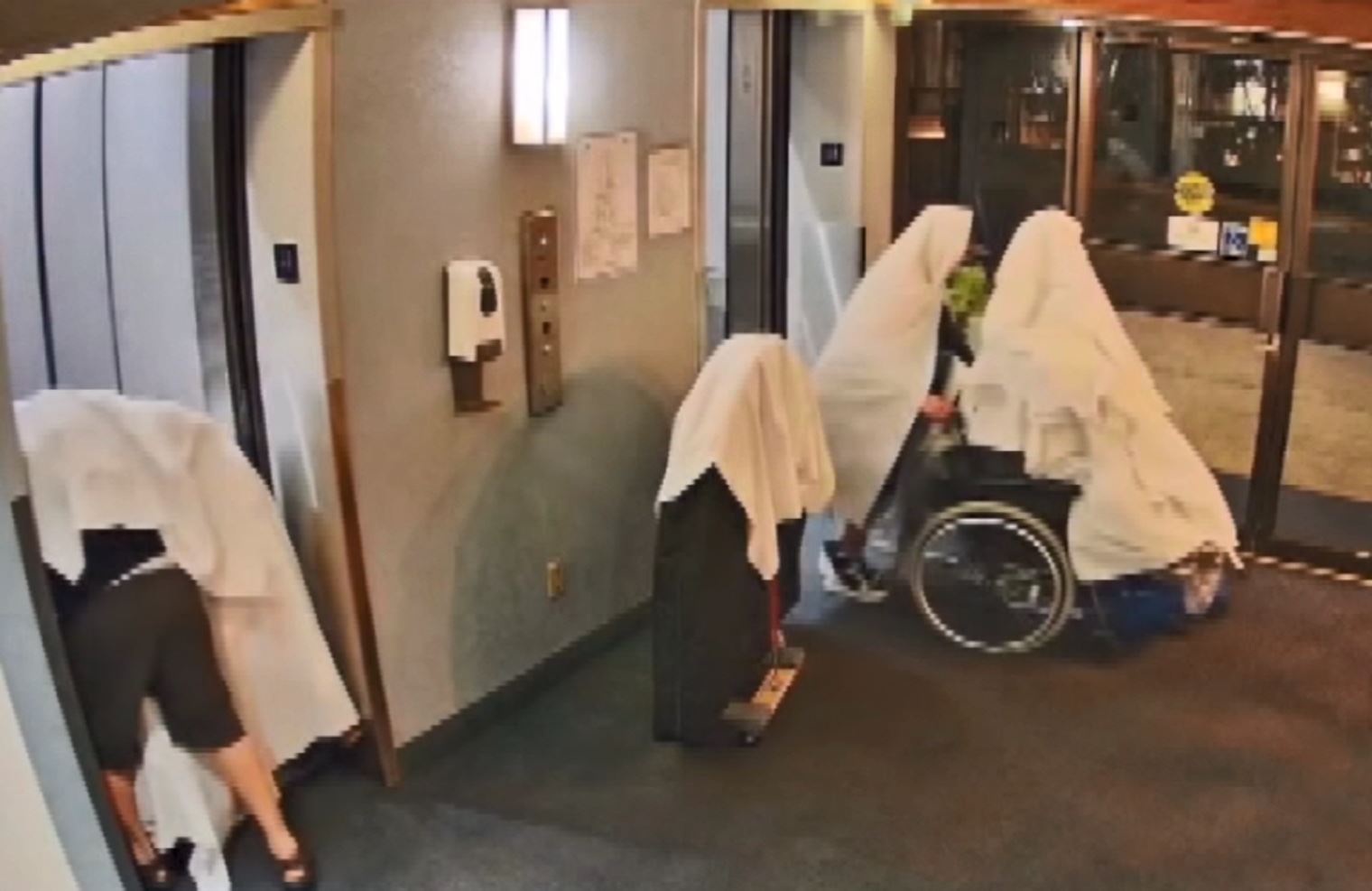 Police seeking suspects' identities after theft from New Westminster senior care home