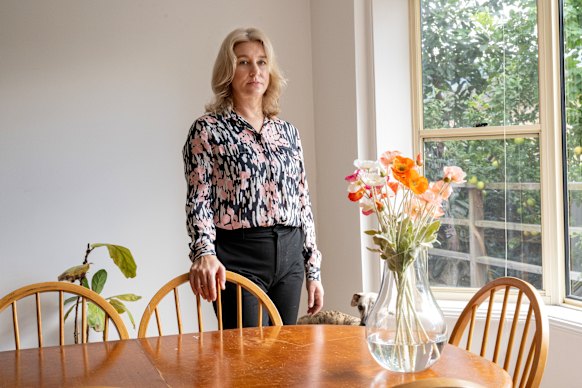 Merryn Calear says when she tried to sell her Coogee home, the agent tried to sell it for almost $1 million less than he initially said it was worth.