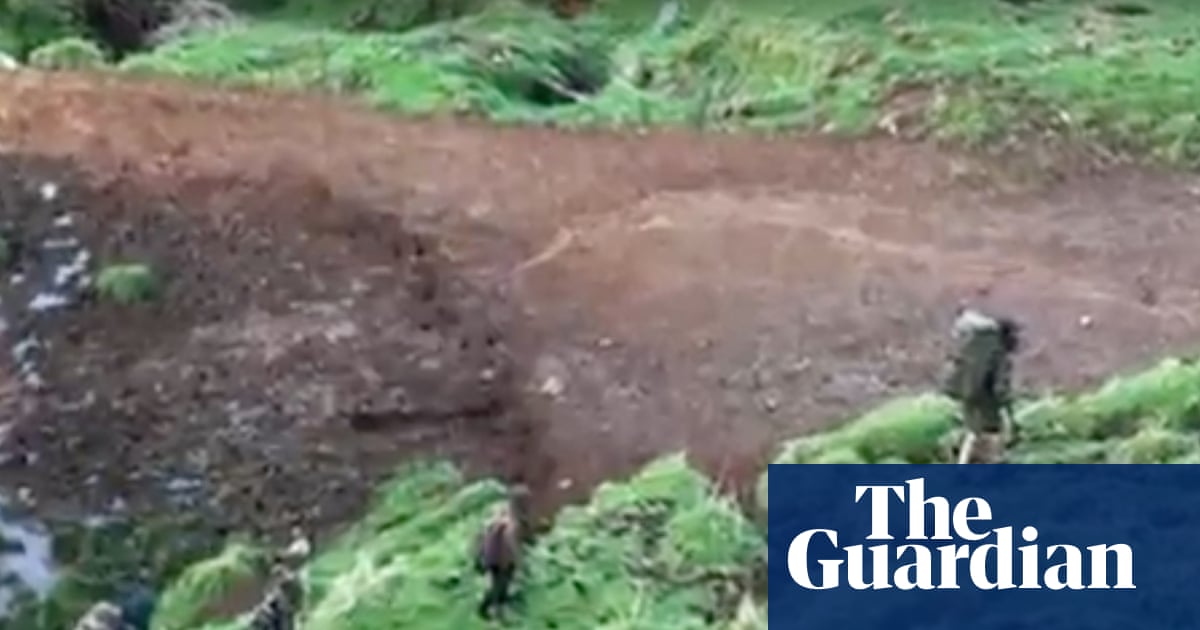 Family of New Zealand fugitive on the run for almost four years with his children plead for his return | New Zealand