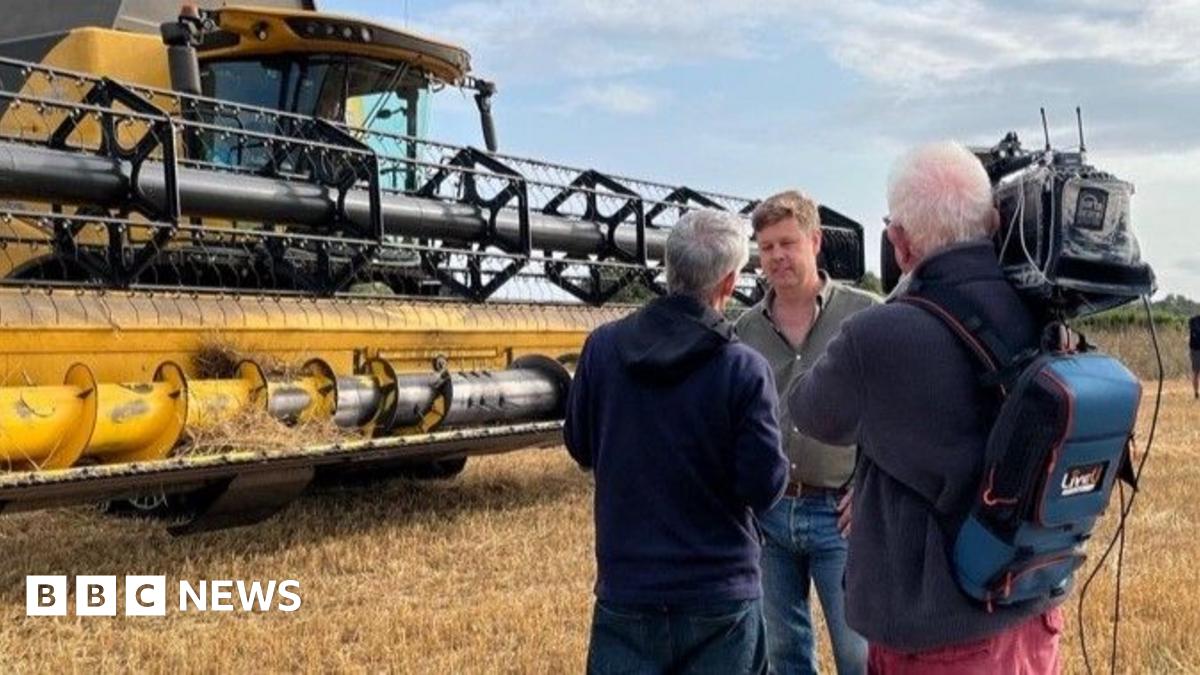 BBC Farmwatch: Watch combine harvester cam as BBC spends the day with farmers across England