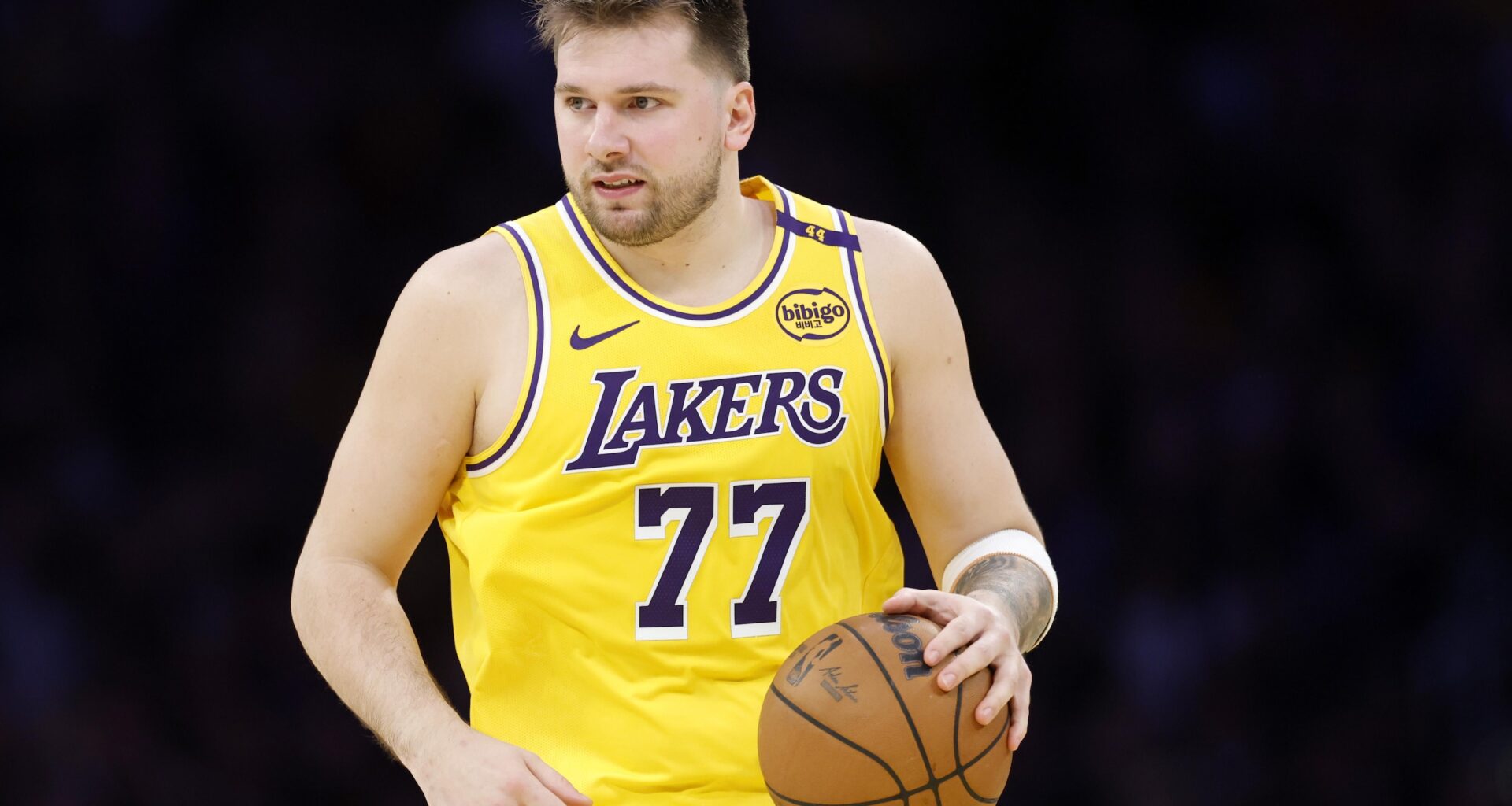 Luka Doncic, Lakers Agree to New 3-Year, $165M Contract Extension After Mavs Trade