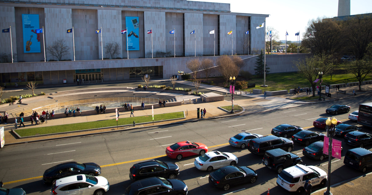 Smithsonian will again include Trump in impeachment exhibit in 'coming weeks'