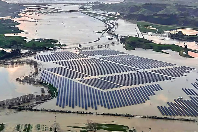 SunLive - BoP solar farm rises to flood challenge