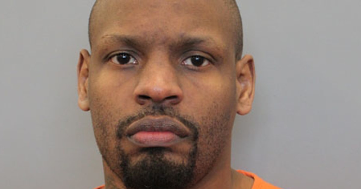 Manhunt underway for Texas man 'mistakenly' released before serving 5 year prison sentence