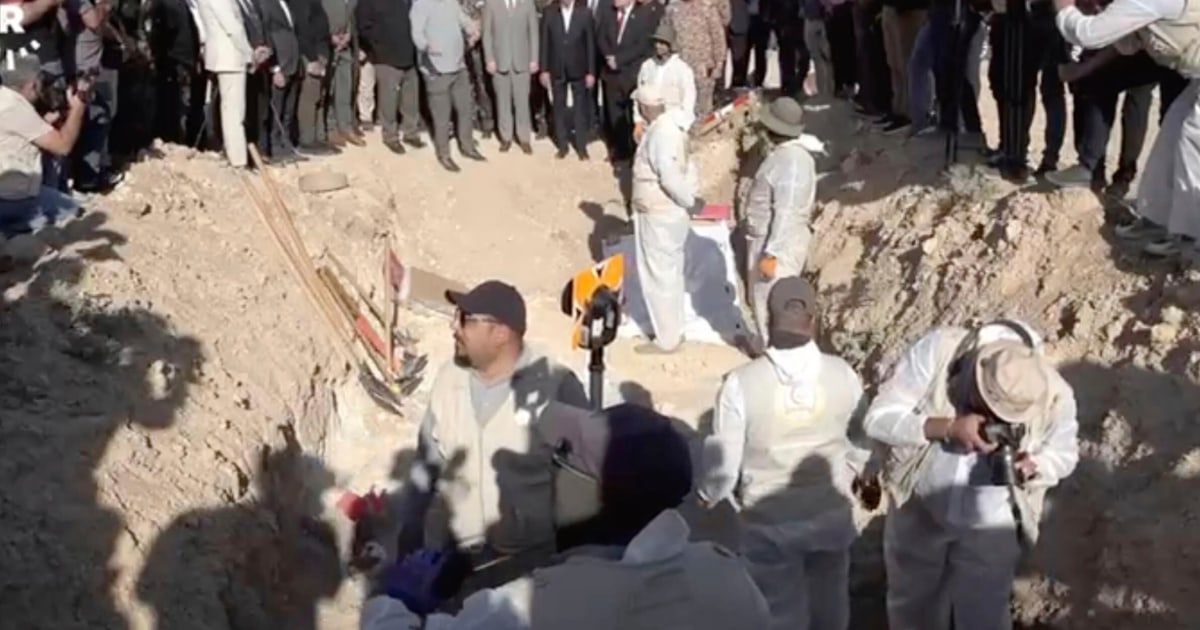 Iraq starts excavating large mass grave left by Islamic State
