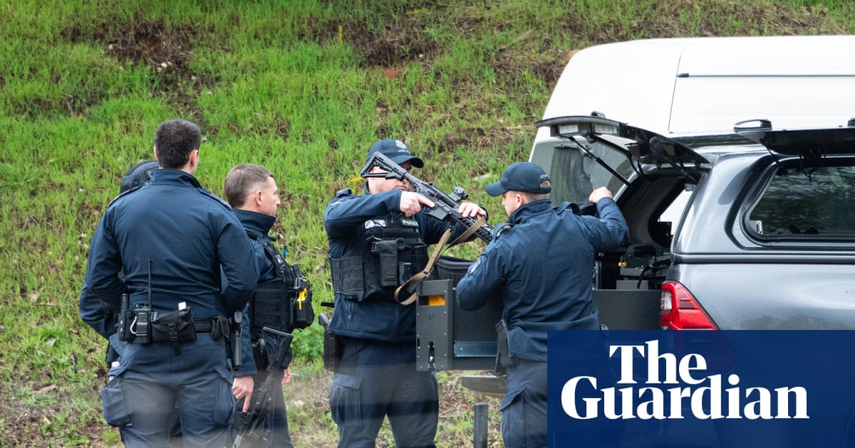 Porepunkah manhunt day four: what we know so far about the Victoria police shooting and suspect Dezi Freeman | Porepunkah shooting