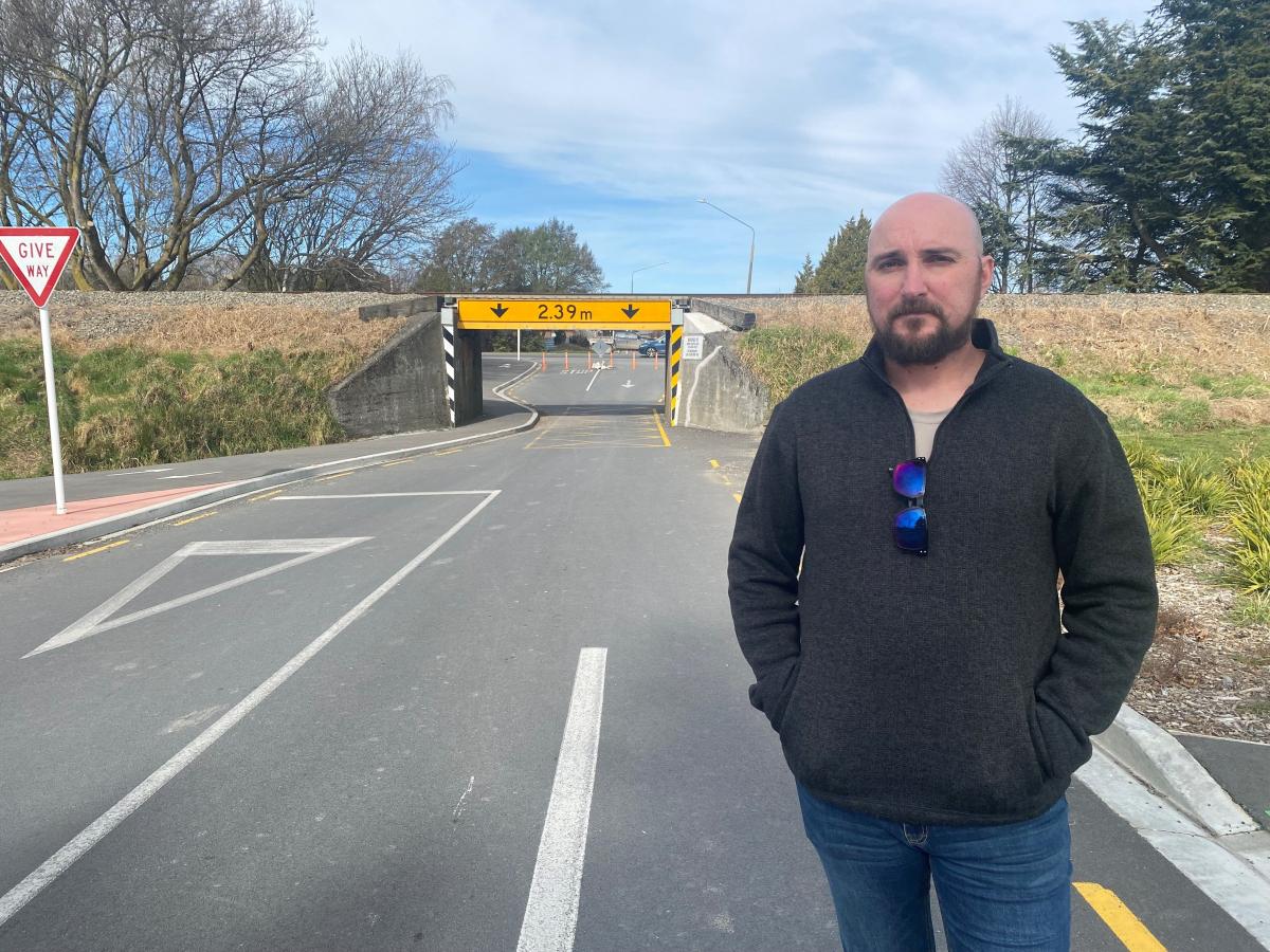 Calls to close country's most hit overbridge