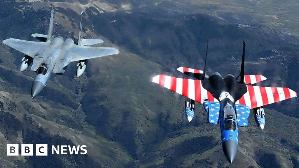 Boeing defence workers go on strike in new blow to aviation giant