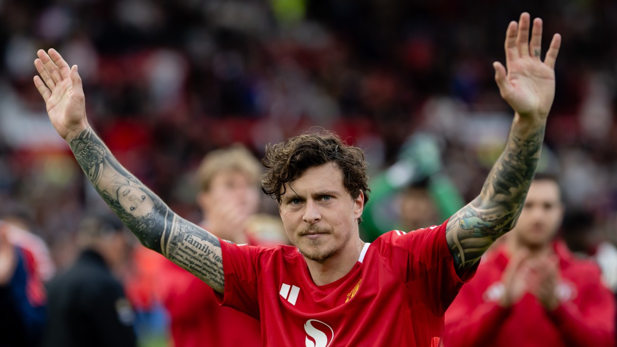 Aston Villa close to signing former Man United defender Victor Lindelof