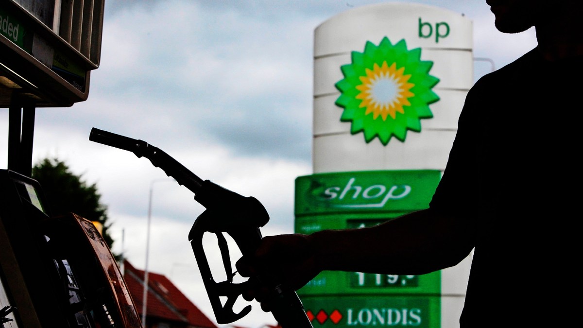 Auditors prepare pitches for £1bn of contracts from biggest firms