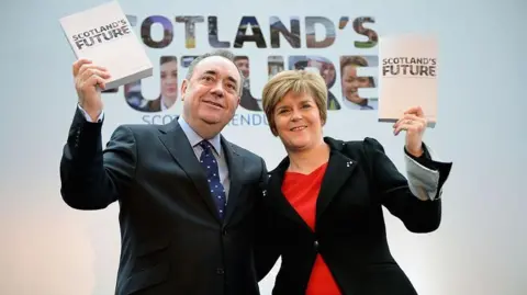 Getty Images Alex Salmond and Nicola Sturgeon campaigning during the 2014 independence referendum