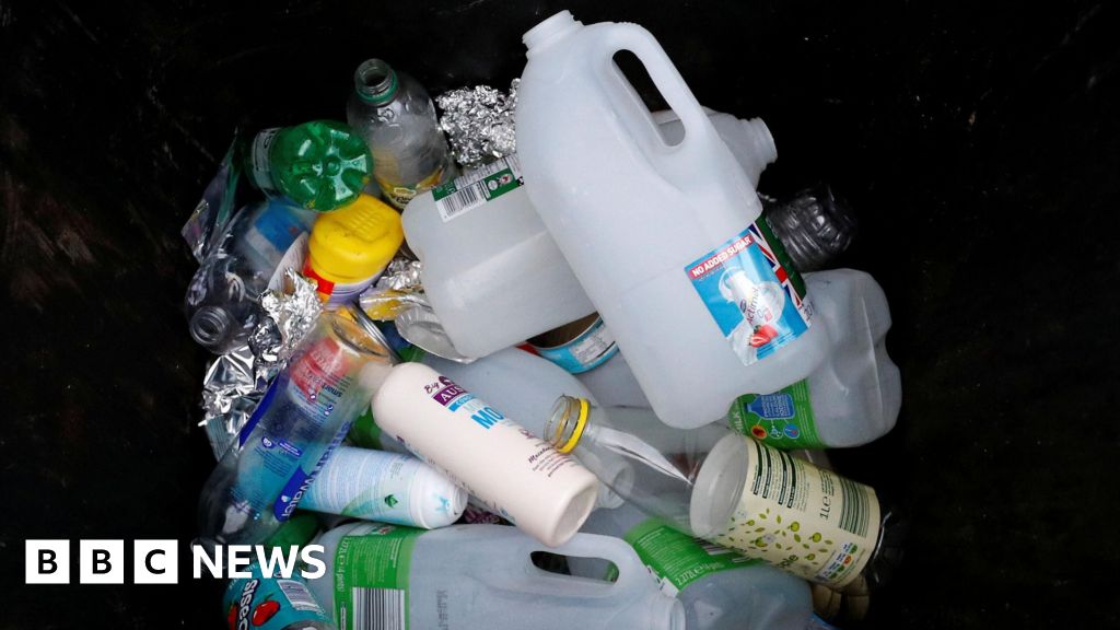 Singer asks Cambridgeshire councils to stop sending waste