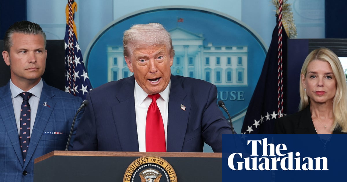 Trump seizes control of Washington DC police and deploys national guard | Washington DC