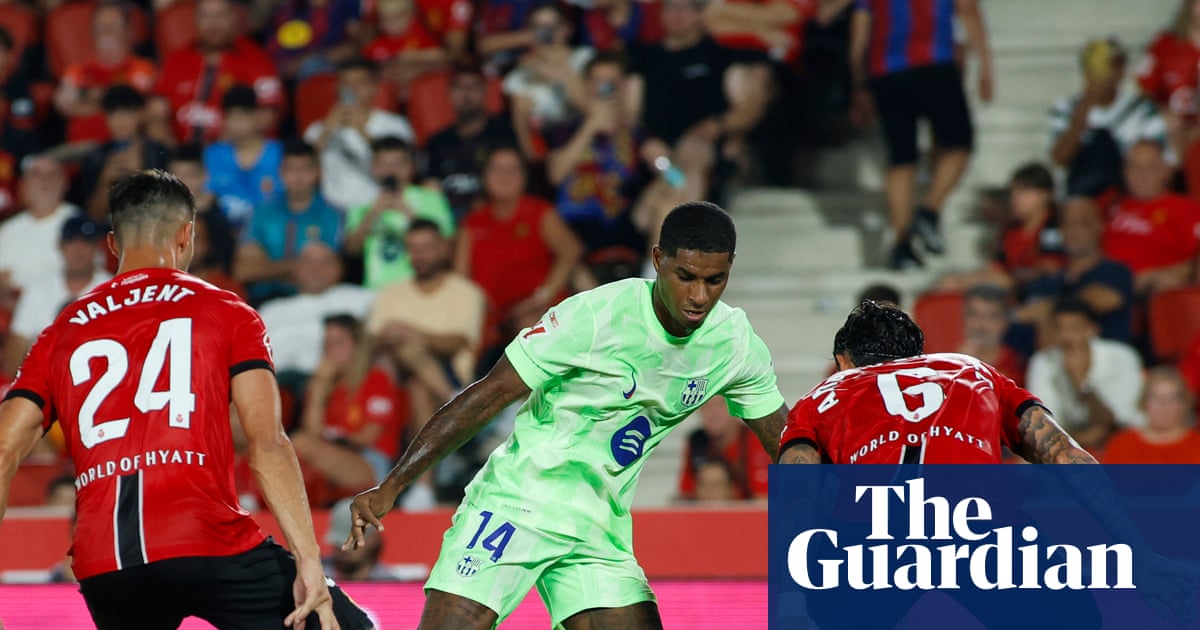 Marcus Rashford makes debut as Barcelona stroll past nine-man Mallorca | La Liga