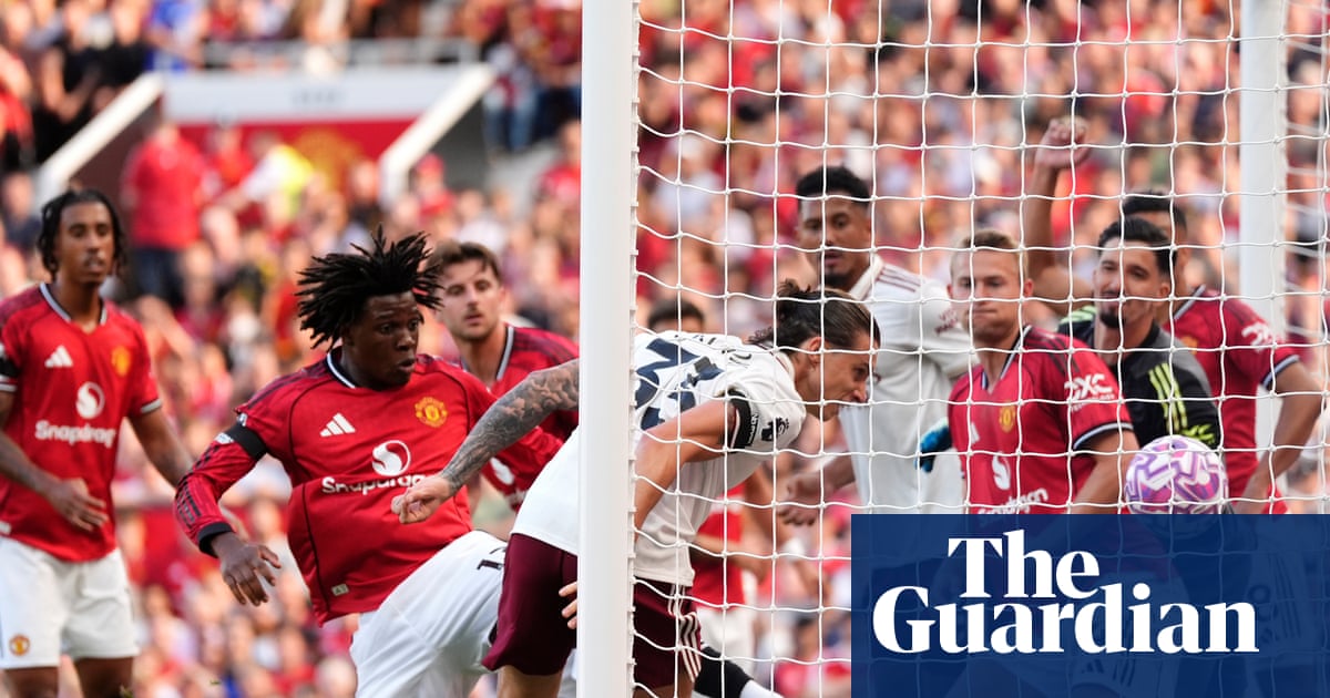 Calafiori strikes after goalkeeper’s error as Arsenal grind to win at Manchester United | Premier League