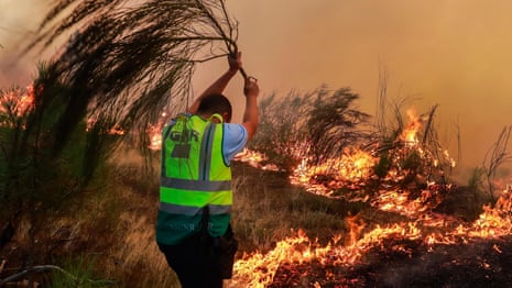Firefighters tackle wildfires across southern Europe – video