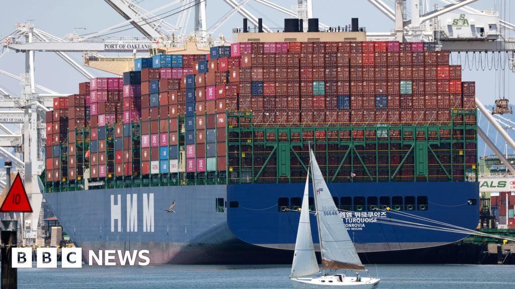 Trump raises Canada trade tariff to 35%