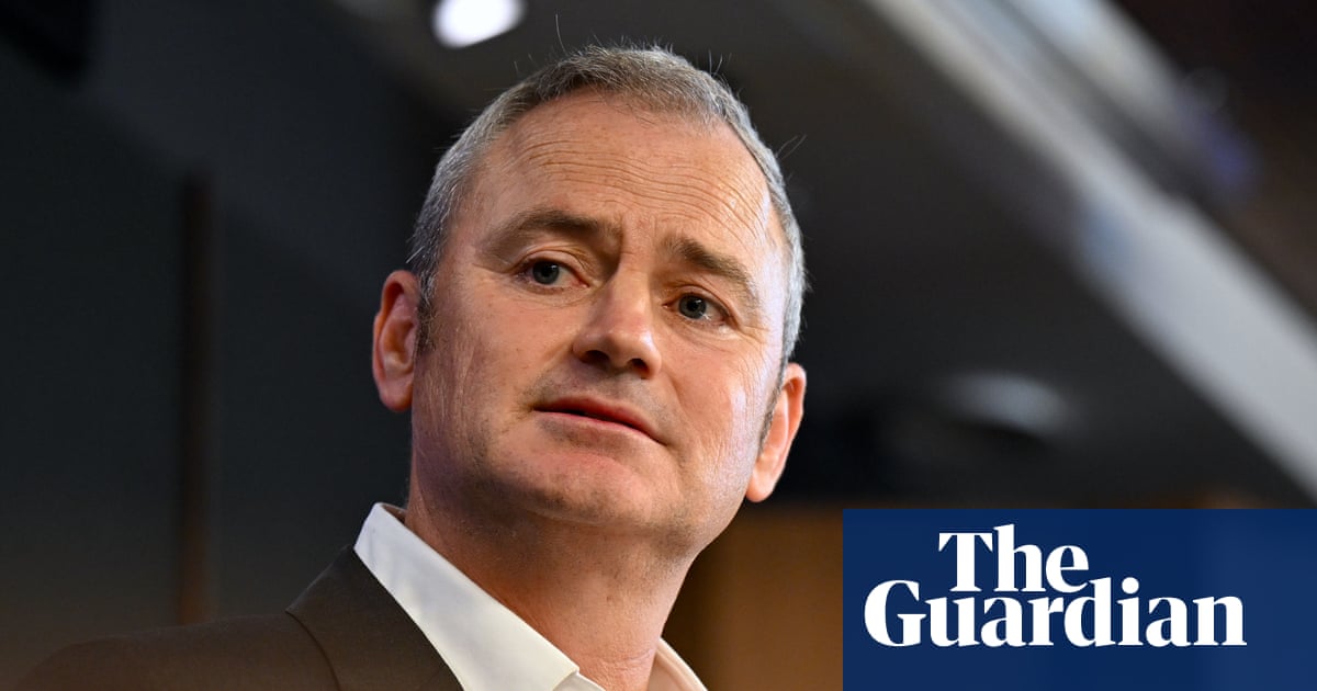 Simon Holmes à Court pays $15,000 to put climate scientist on ‘mystery flight’ with Sussan Ley | Sussan Ley