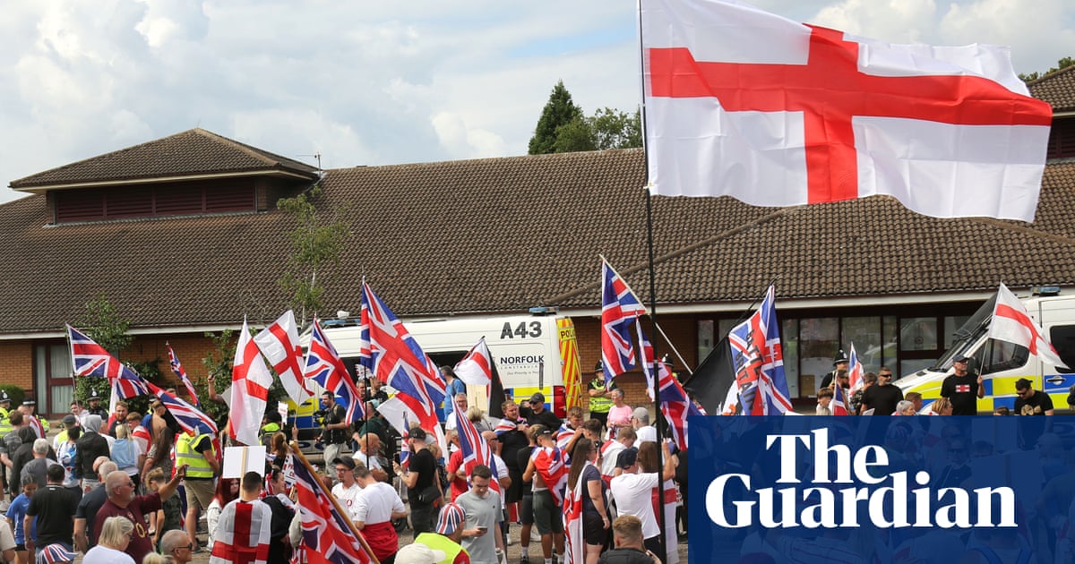 MPs voice alarm at rise in online abuse over immigration debate | Immigration and asylum