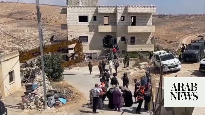 Israeli forces raid Palestinian family’s home in north Jerusalem, accompanied by bulldozers