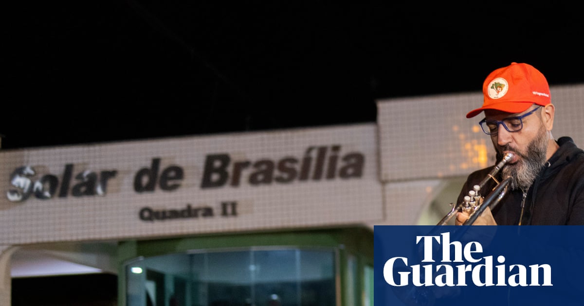 ‘I’m holding his political wake’: the trumpeter waiting to mark Bolsonaro’s judgment day | Jair Bolsonaro