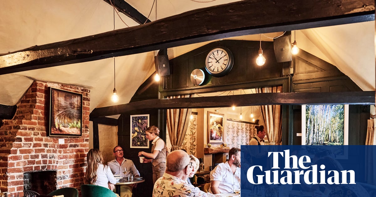 The Greyhound, Beaconsfield, Buckinghamshire: ‘An oligarch’s saloon bar teetering on the edge of chintz’ – restaurant review | Restaurants