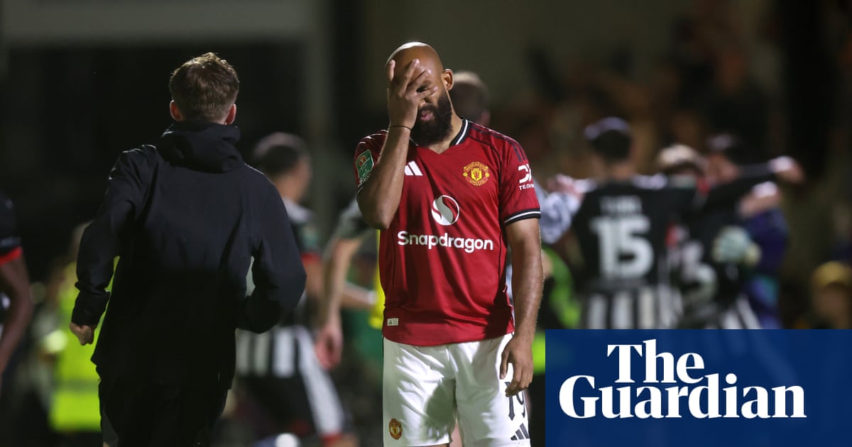 Glorious Grimsby humiliate Manchester United with shootout victory | Carabao Cup