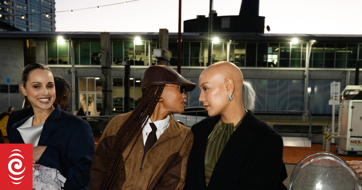 Street style at New Zealand Fashion Week - RNZ