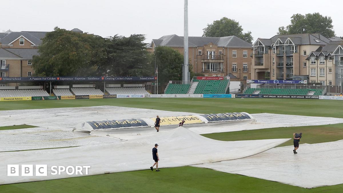 Rain at Essex cricket