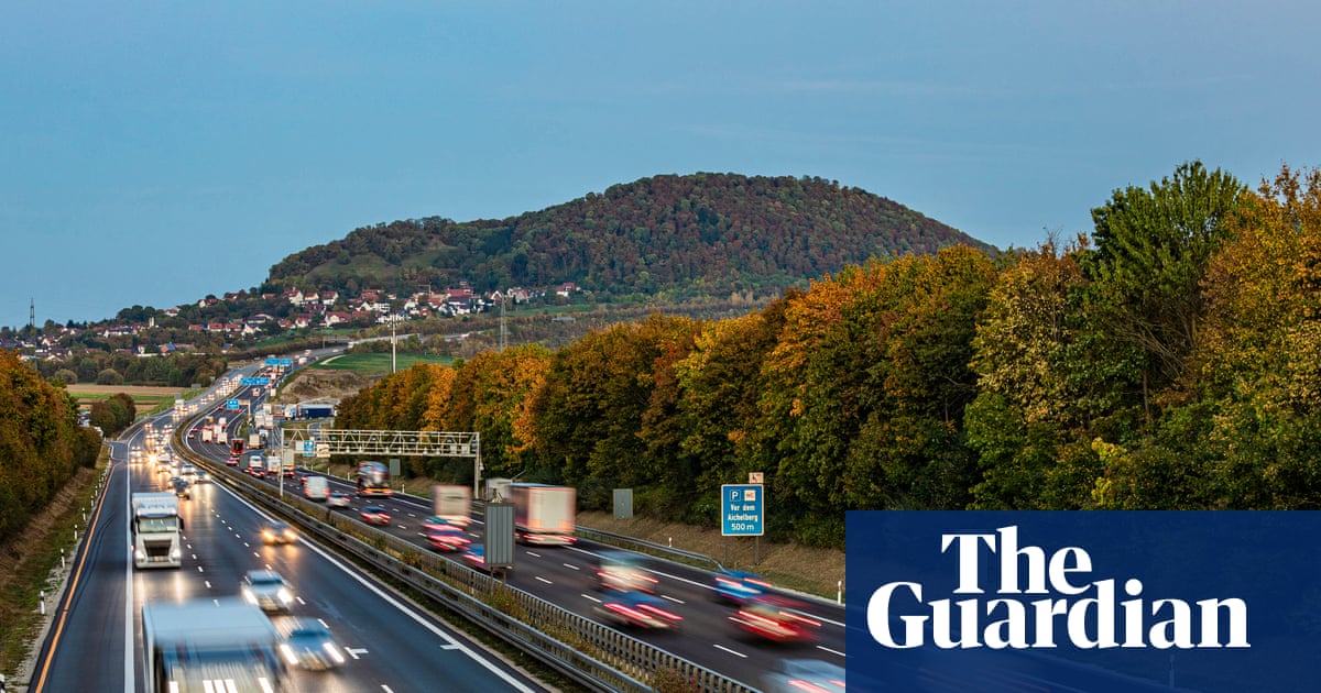 Speeding driver clocked doing 199mph on German autobahn | Germany