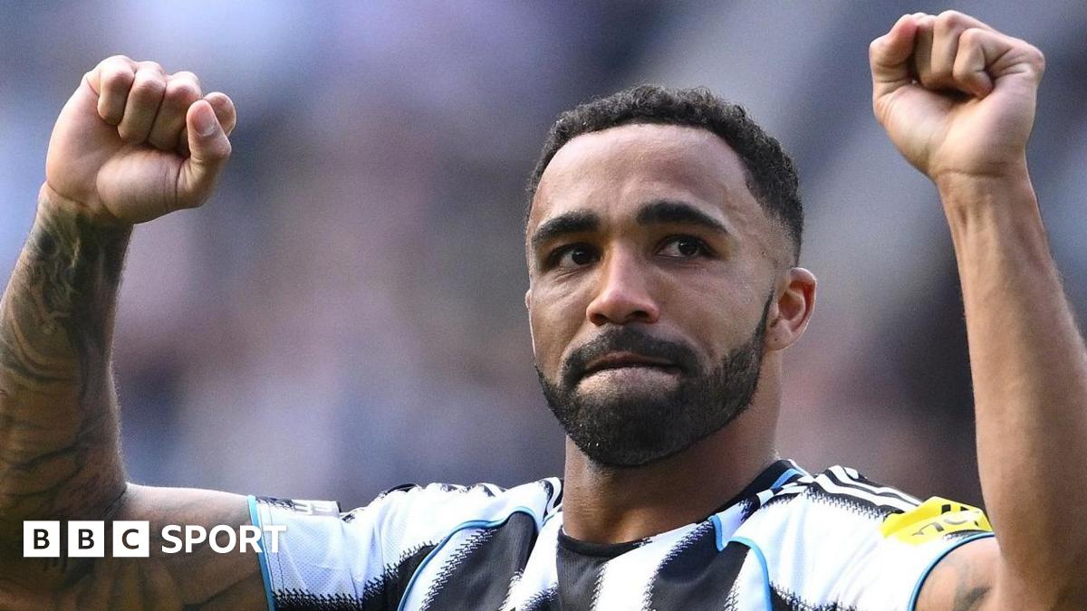 Callum Wilson reacts to the Newcastle supporters at the end of last season