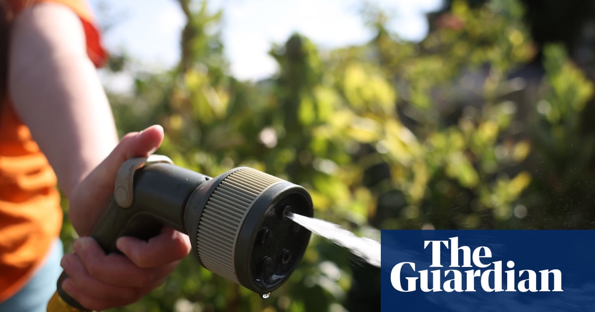 Experts discuss plans to save water as dry conditions worsen across England | Drought