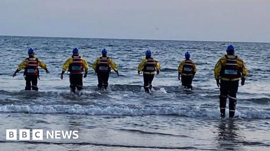 Six children rescued in 'major incident' at Aberavon beach