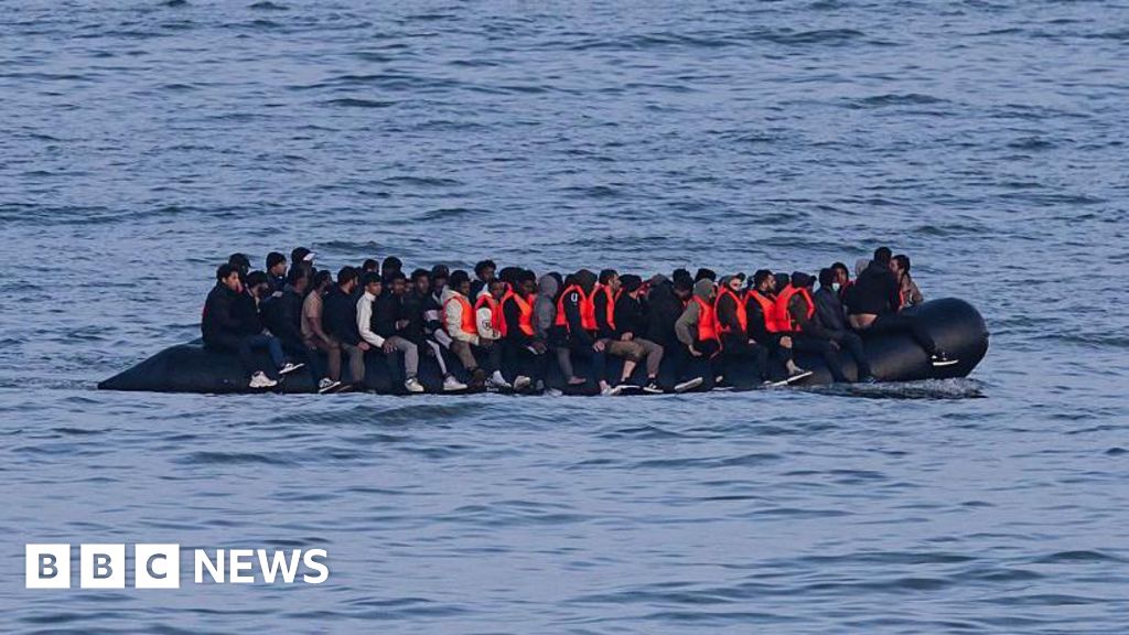 UK signs deal with Iraq to speed up migrant returns